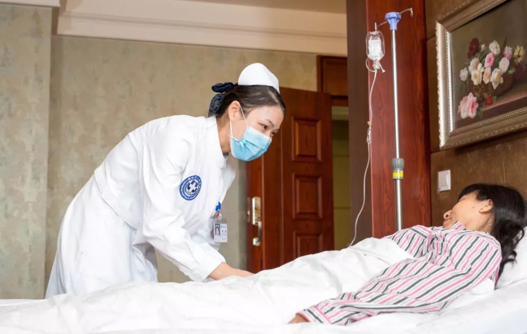 感受护理工作,简医天使有爱让生命不孤单 | 5·12护士节_病人