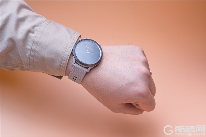 腕上玩伴佳明vivomovehr体验