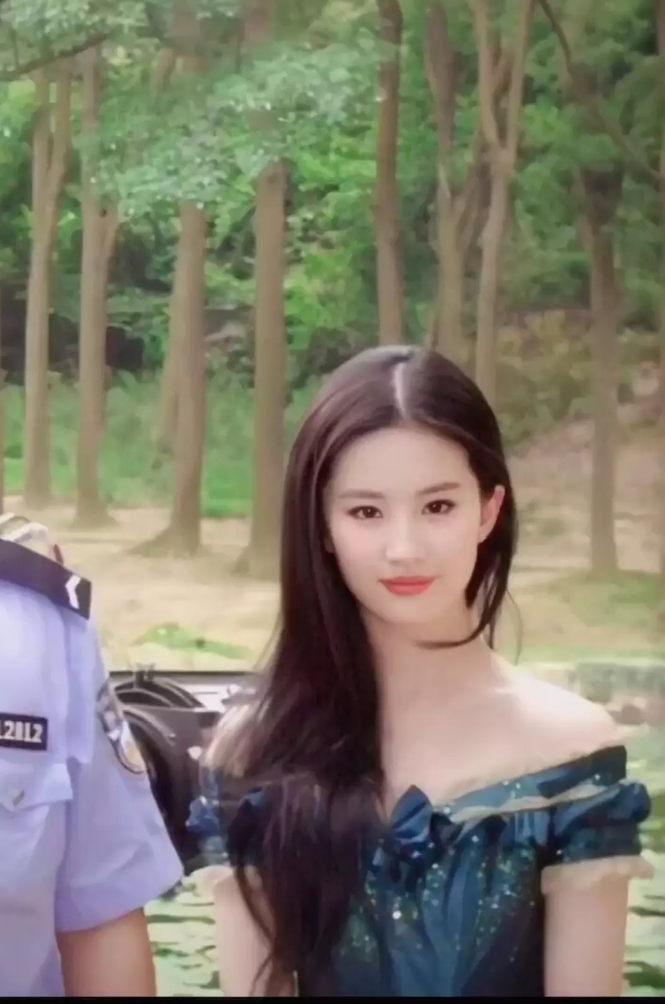 又白又嫩又美!刘亦菲这套旧照简直小公主本人