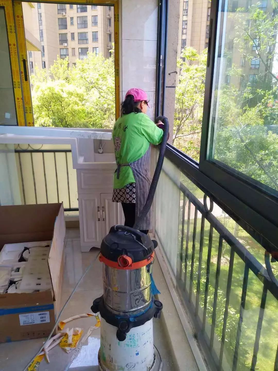 顾村保洁找他家好评如潮开荒保洁瓷砖美缝清洗空调油烟机地板打蜡石材