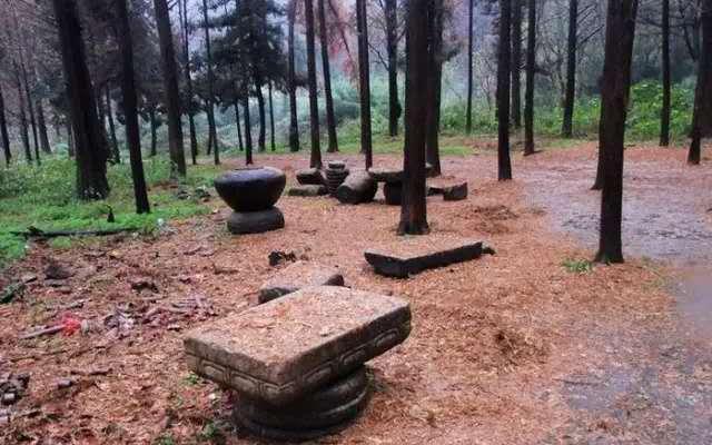 信阳真正的古寺,有1500多年历史,传闻由济公修建,现在破旧不堪