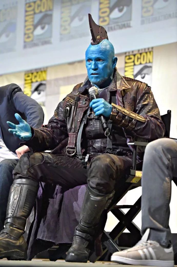 出演《银河护卫队》系列电影导演执导《新自杀小队》中的鲨鱼王