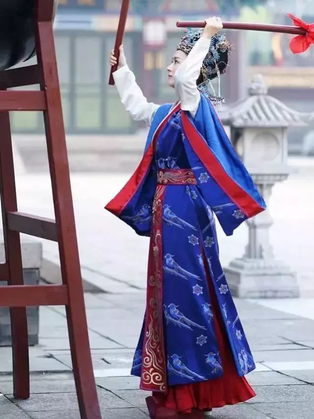 宋朝诰命夫人品级服饰图片