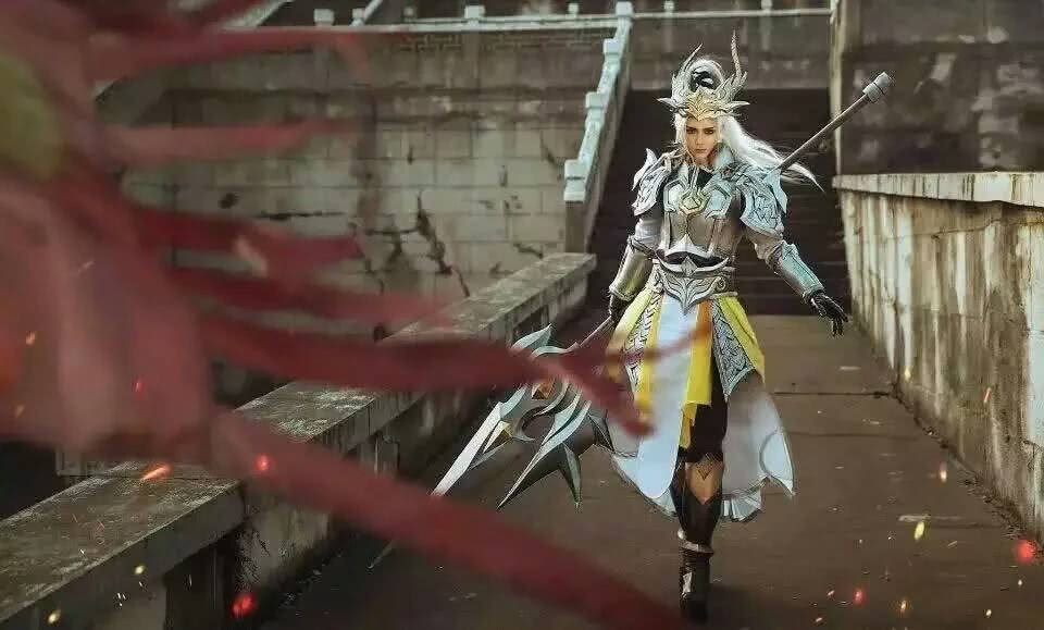 干将莫邪cos神还原网友称其没有灵魂只想看他做一个行为