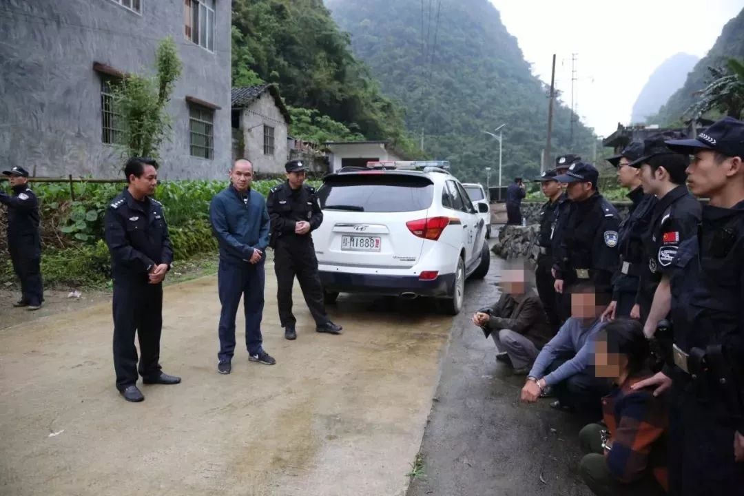 扫黑除恶广西警方打掉地下出警队