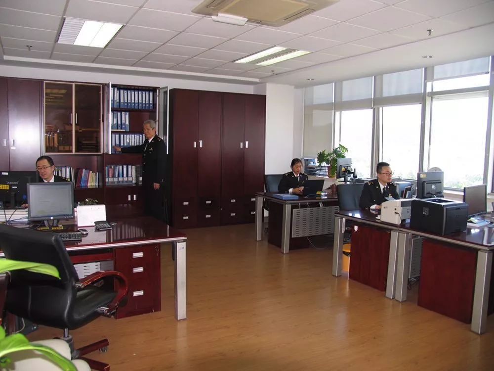 强作风抓规范树先锋金陵海关带你解锁内务规范强化月