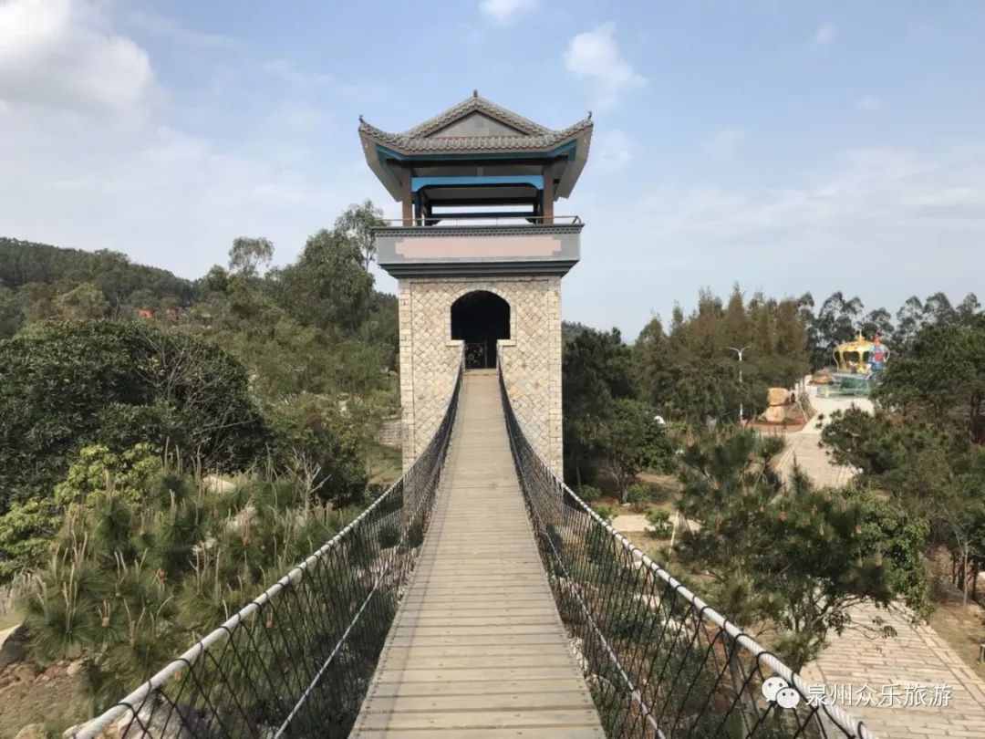 5月12日￥198元丨漳州东山岛风动石马銮湾中驰山庄欣赏古堡花海梯田登