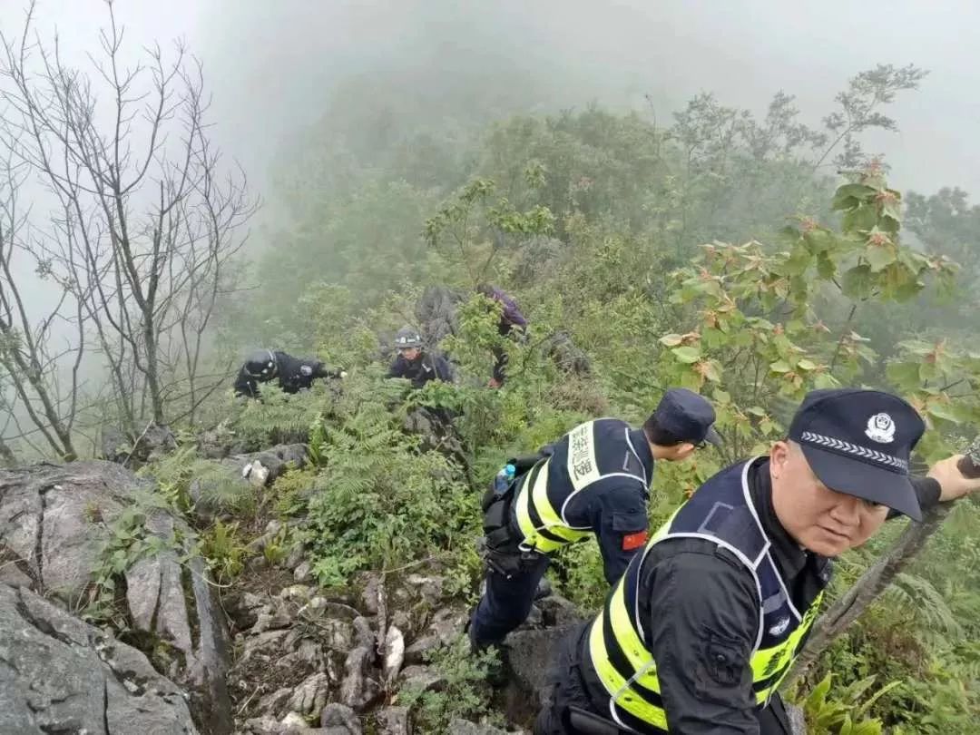 廣西:恐怖!懷疑妻子出軌,他殺掉妻子的叔叔,之後自掘墓坑服毒自殺