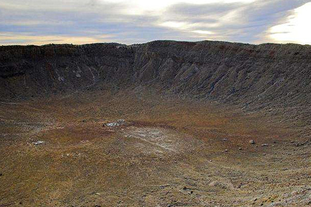 加拿大陨石坑图片