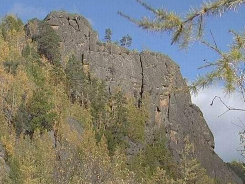 呼伦贝尔根河市鹿鸣山景区介绍:鹿鸣山,位于阿龙山林业局阿乌尼林场