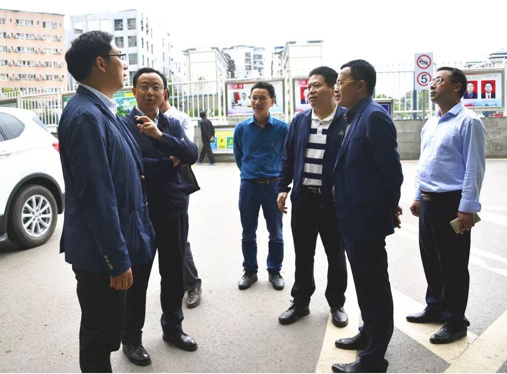 达州职业技术学院党委书记王隆毅院长蒋伟一行前来我校参观交流