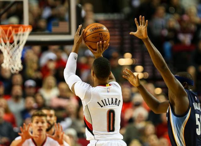 利拉德一人碾压nba,他半场投篮比三分还准!