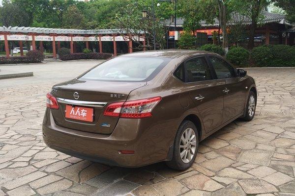 日产轩逸14款外型让人爱不释手价格也是很吸引人