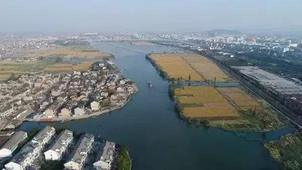 关注我市首艘杭甬运河宁波段定制集散两用船开工建造