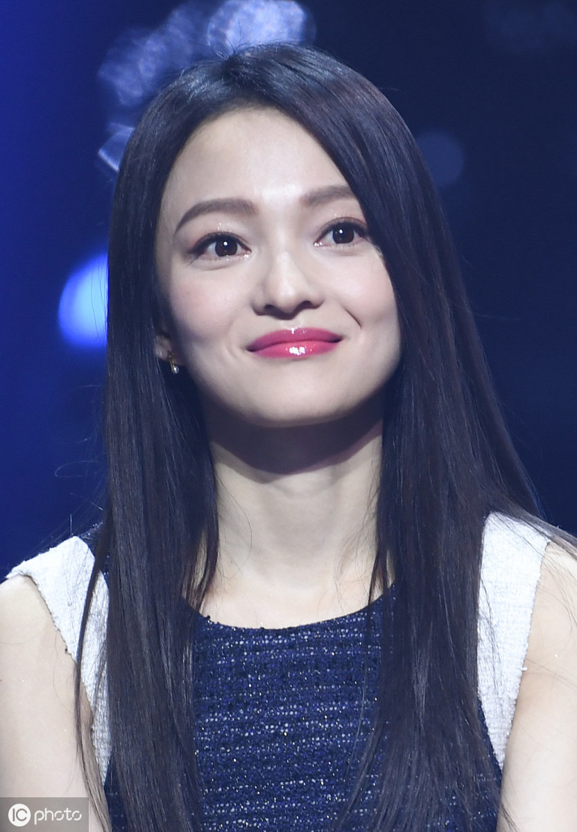 仙女降临张韶涵出席活动照片好美啊