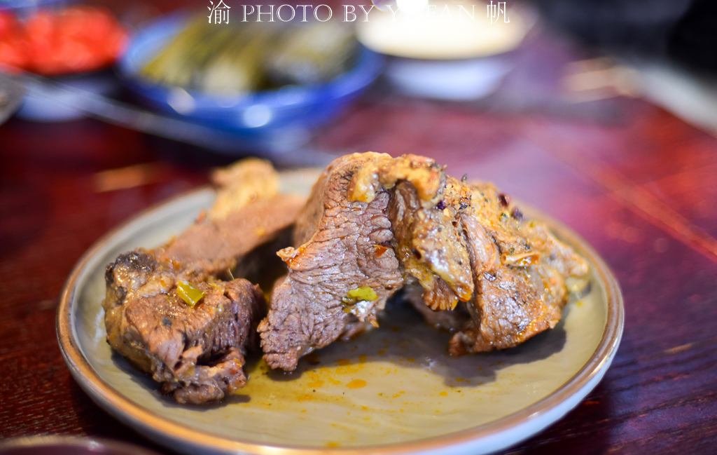 重庆网红美食受气牛肉,30种香料码制24小时,再分时段慢炖而成 重庆网红美食受气牛肉,30种香料码制24小时,再分时段慢炖而成