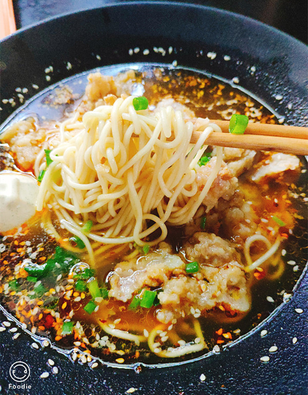 菜谱分享这碗好吃的酥肉面自己在家就能做