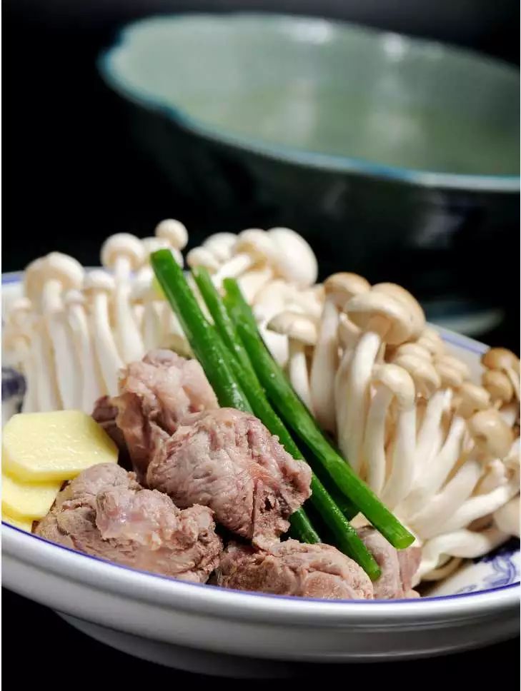 母亲节快乐值得纪念的日子里带妈妈来新发现吃一顿饭