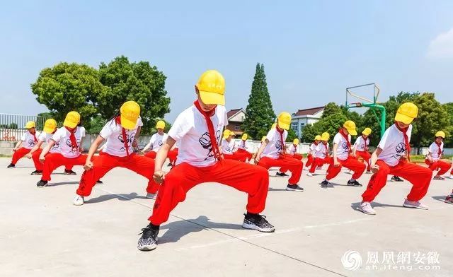 凤凰网:铜陵东乡武术进校园 "非遗"有传承