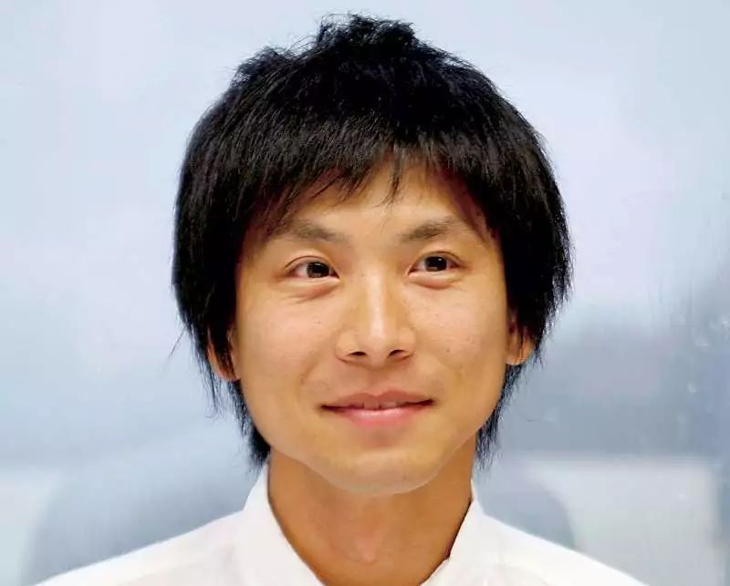 高岗地区濑尾制作株式会社董事长,参与富山县高冈市年轻职人团体"高冈