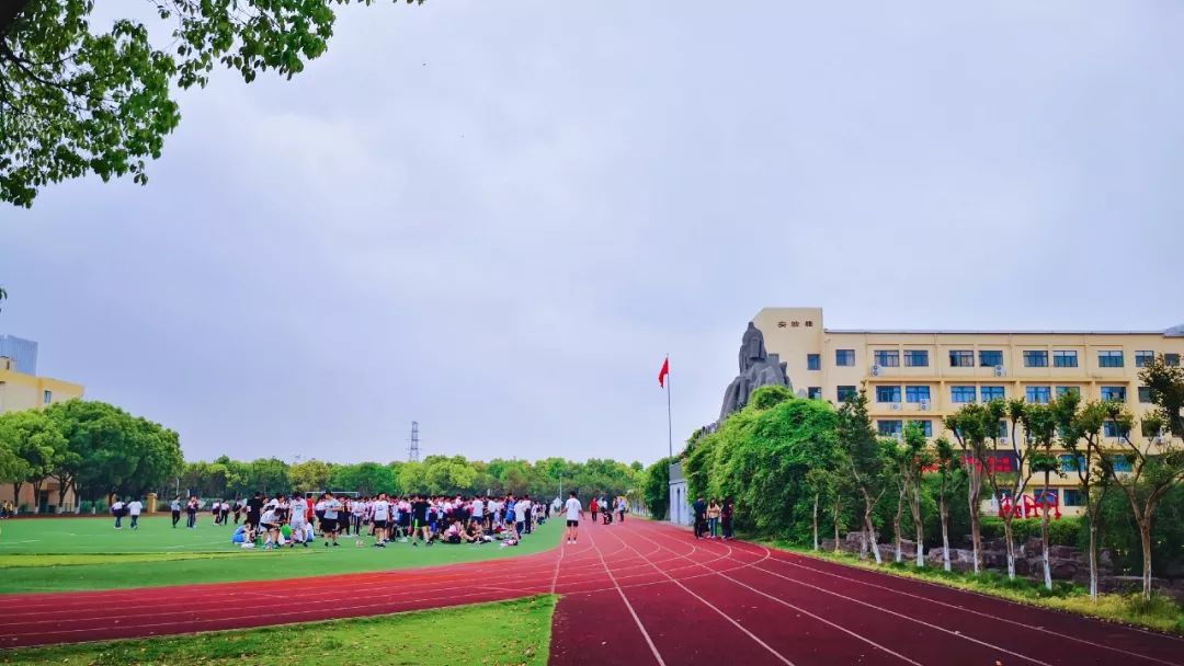 慈溪这所学校用二十年诠释真正的校园精神,赞!_育才