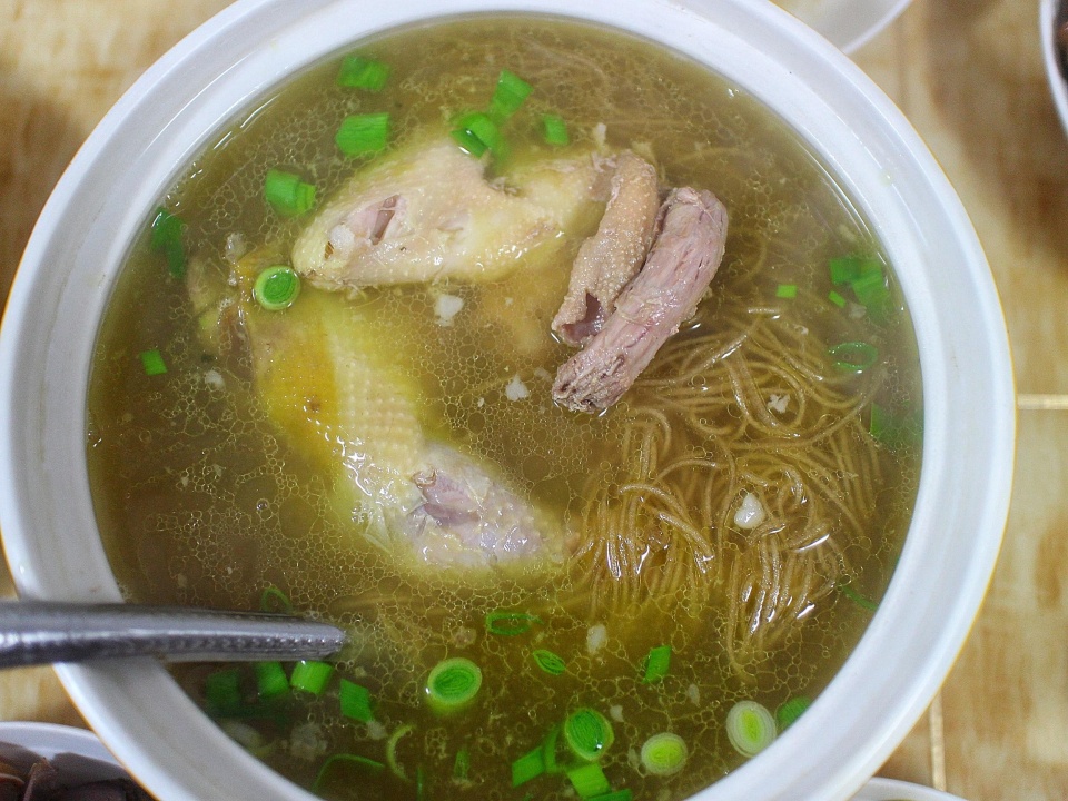 大年三十,为家人做了一桌年夜菜,虽然普通,但是家人吃得很幸福