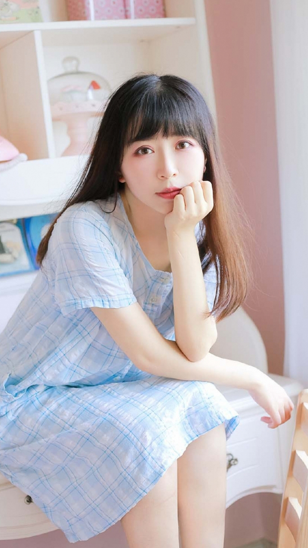 长发美女清纯温婉写真图片手机壁纸