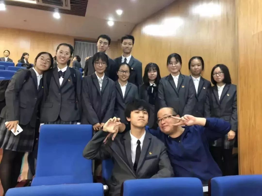 虹口公安分局复兴高级中学祝贺你们