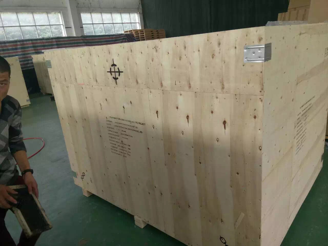 定制滑木箱的结构组成