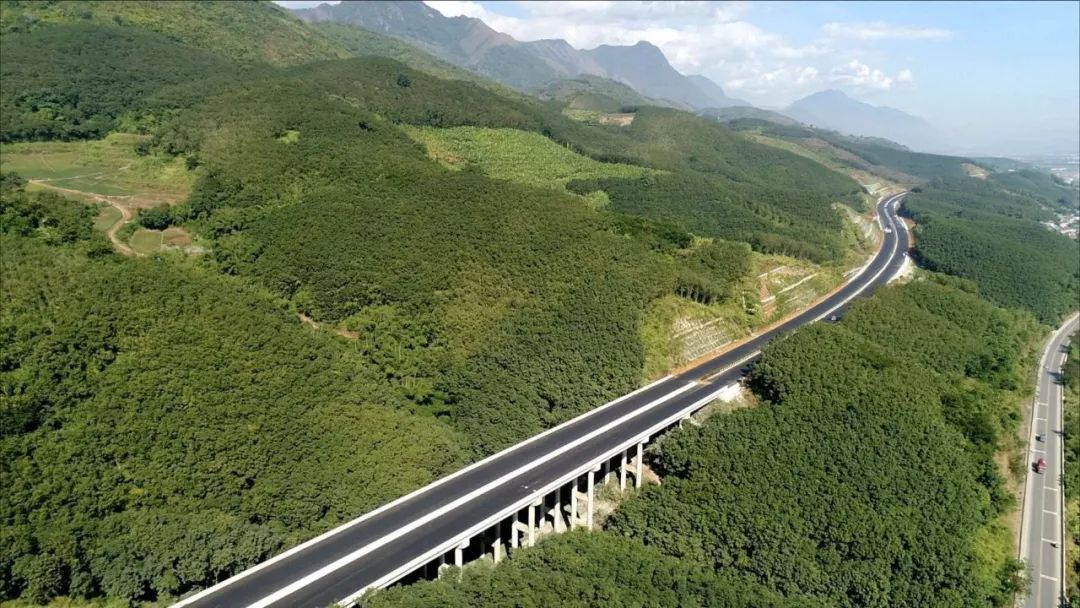 清水河至镇康南伞,勐简至永德链子桥高速公路稳步推进