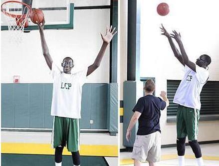 2大中国巨人上榜,2米21博班站着扣歪篮筐_身高