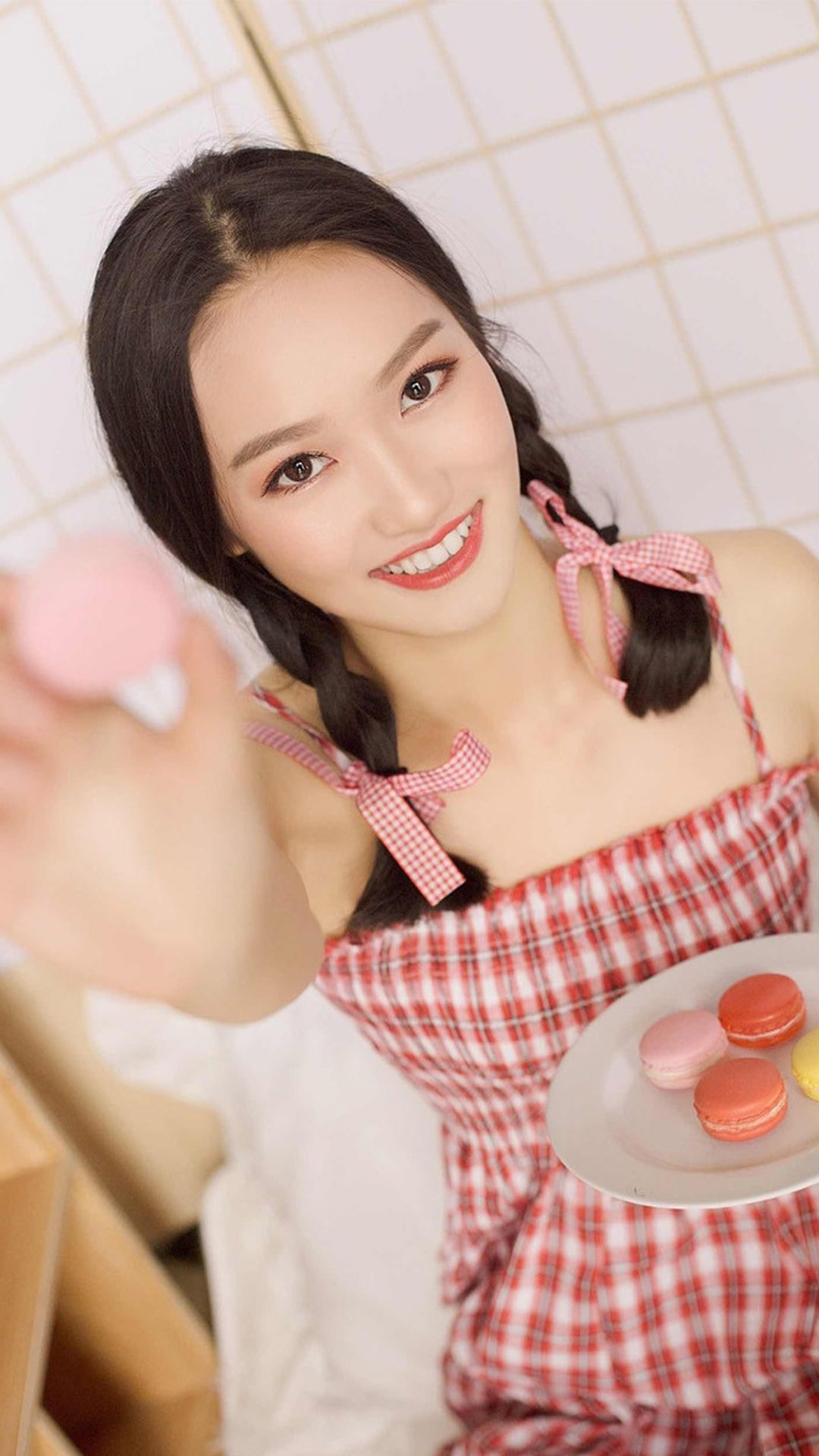 白嫩美女性感香肩极致销魂写真手机壁纸