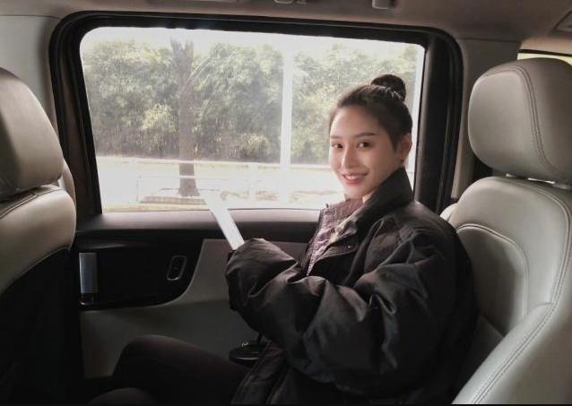 城市娃:杨馥宇在《变形记》中有一个农村娃非常好命,当大家都把眼光