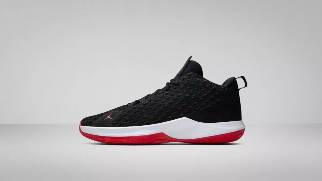 保罗12代签名鞋今日正式发布猫头鹰新logo售价低至700元