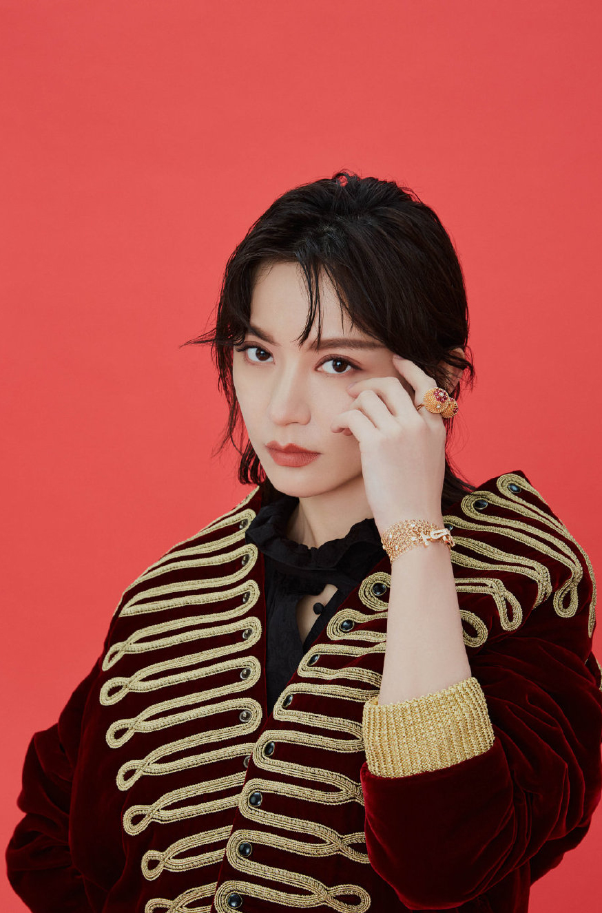 时尚靓丽:演员施诗