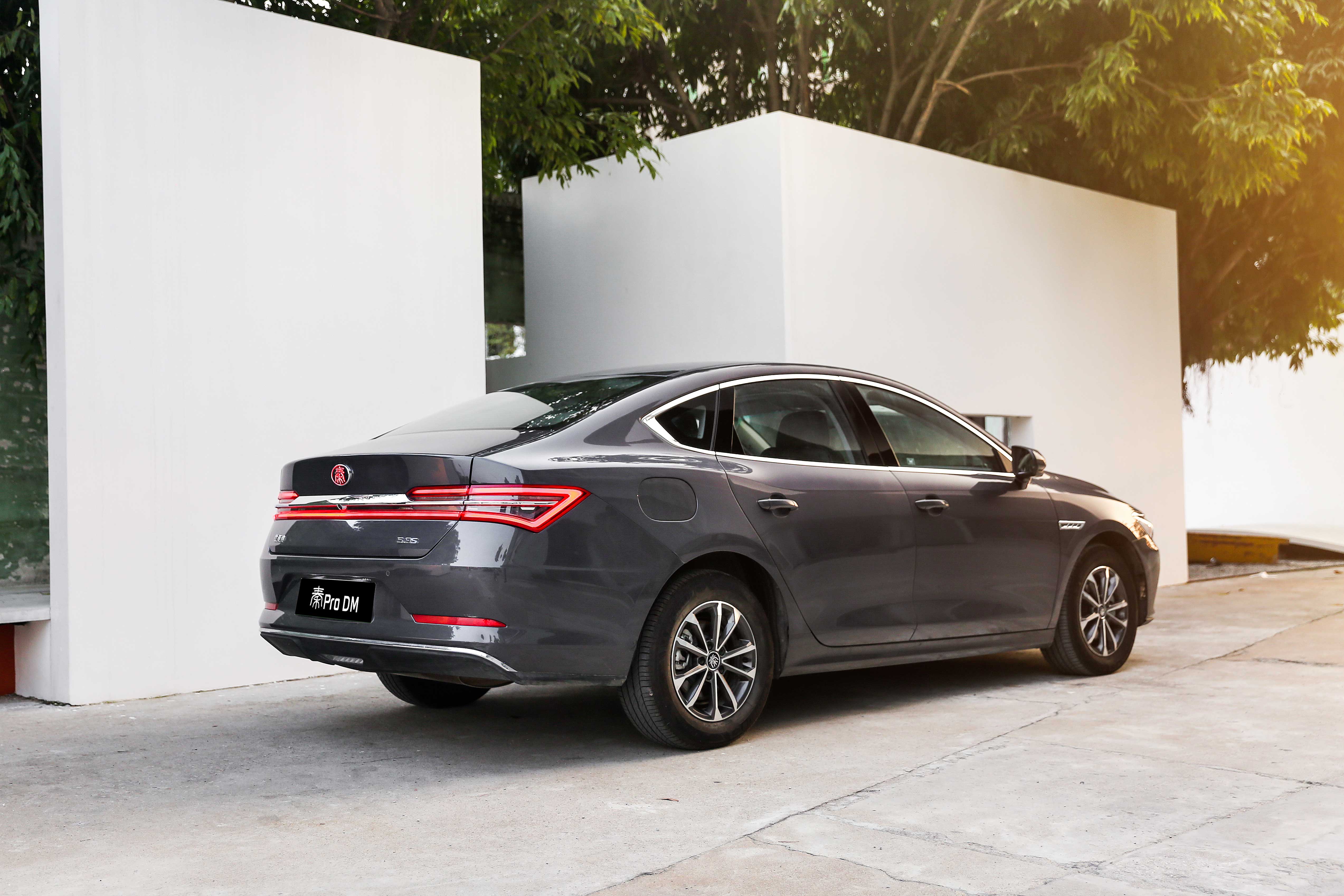 2019款比亚迪秦prodm来了比博瑞ge还美油耗14l且售价感人