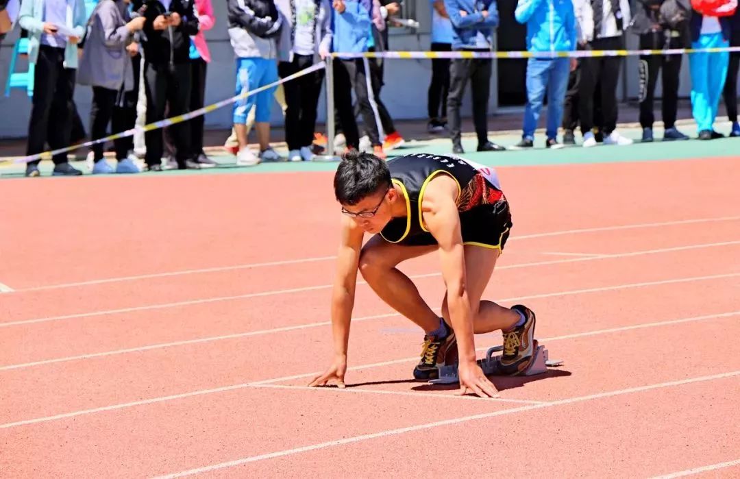 解锁民大"低头族"和"抬头族"的新姿势