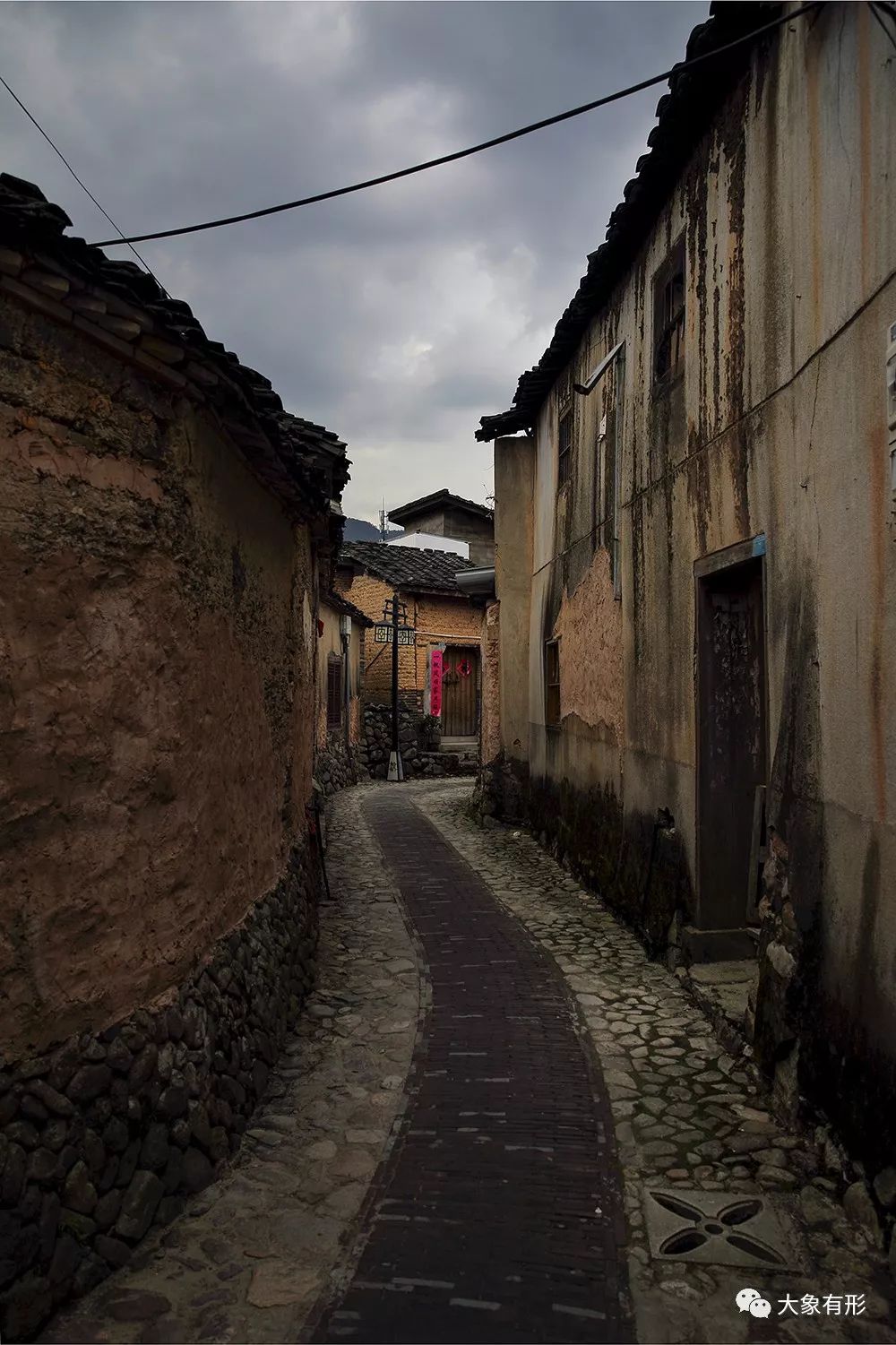 大济村原名椤洋源, 因当地一大片椤树林而得名.