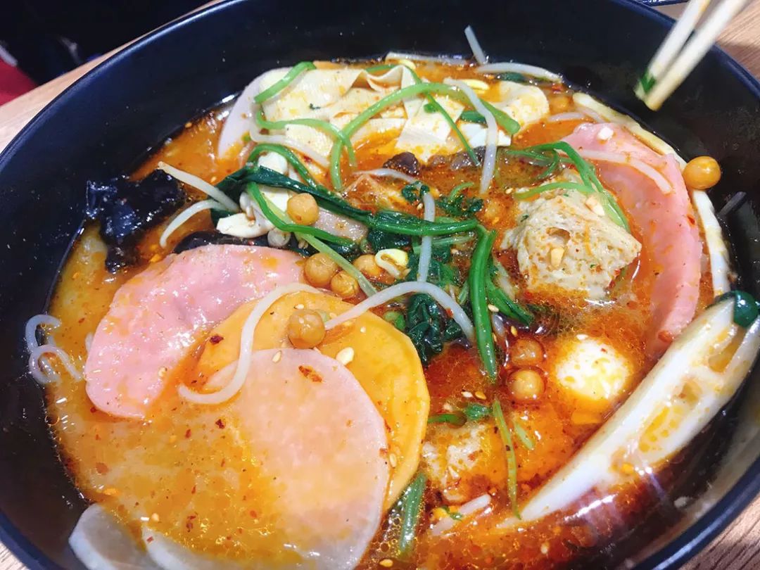 从水煮菜到麻辣烫,麻辣拌倍儿接地气的感觉!