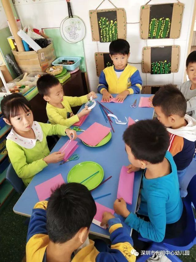 的拥抱,都能够让妈妈们体会到欣慰和感动,请接受孩子们最简单却最真