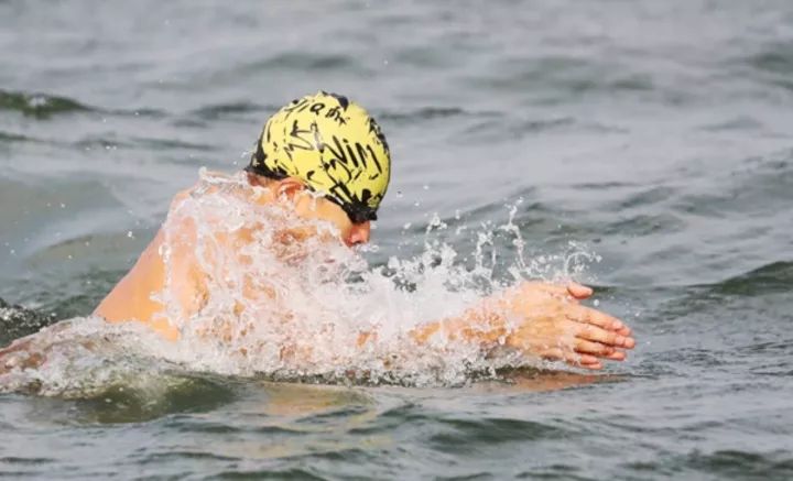 蛙泳动作不到位小编可乐的教学方法