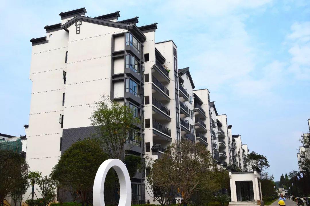 重塑东方院落盛景,打造城市繁华间的悠然人居_建筑