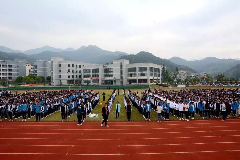 船寮高中开展"5·12"防震减灾疏散逃生演练