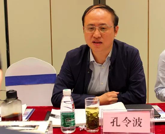 十分关心,住建局汪厚安局长也多次强调要在坚持国家宏观调控的基础上