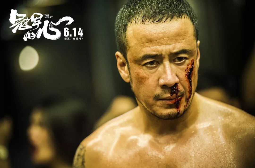 定档海报官方还发布有一段预告片快来先睹为快吧~首次担任电影男主角