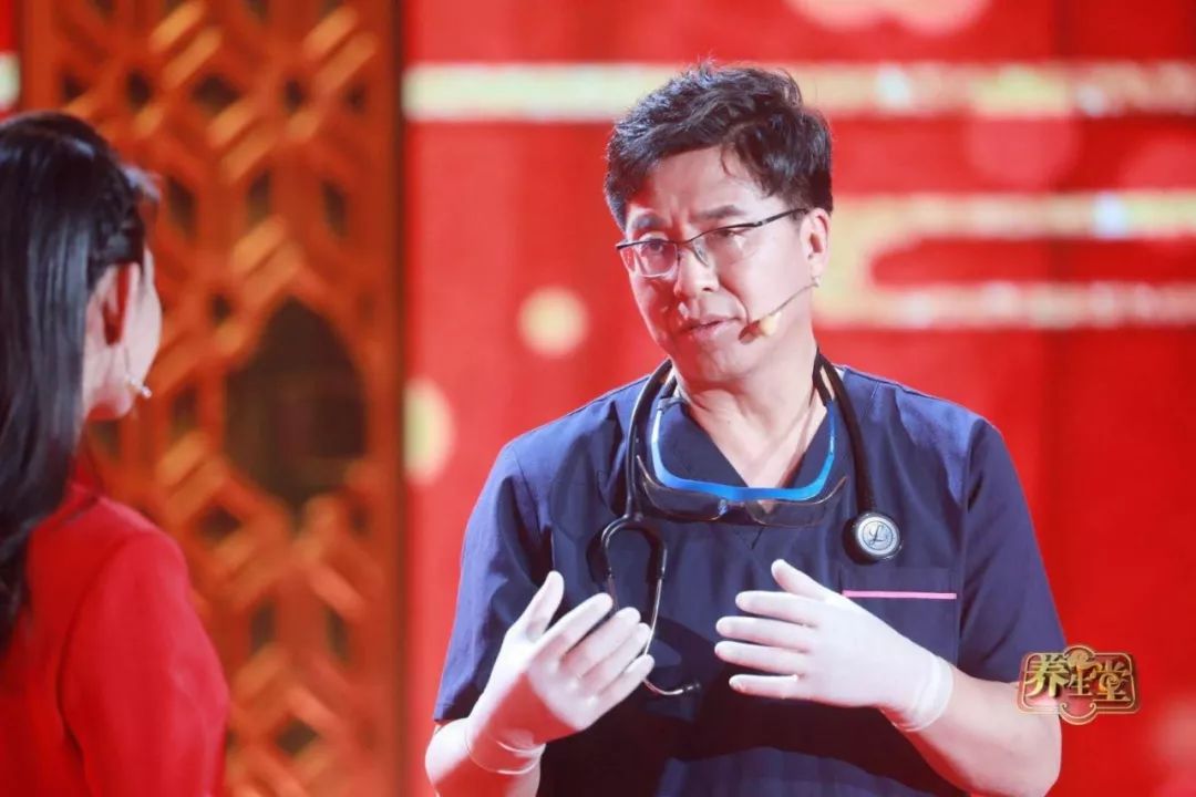 医者仁心——专访北京安贞医院副院长心血管专家周玉杰(中)