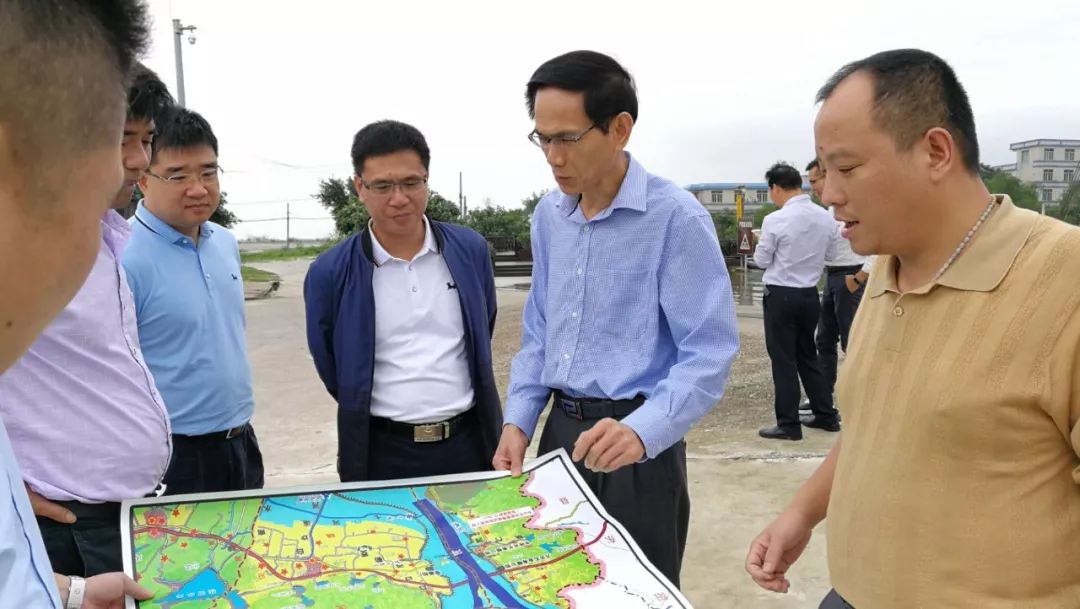 容福华督导巡查那扶河时强调采取有力措施治理污染源