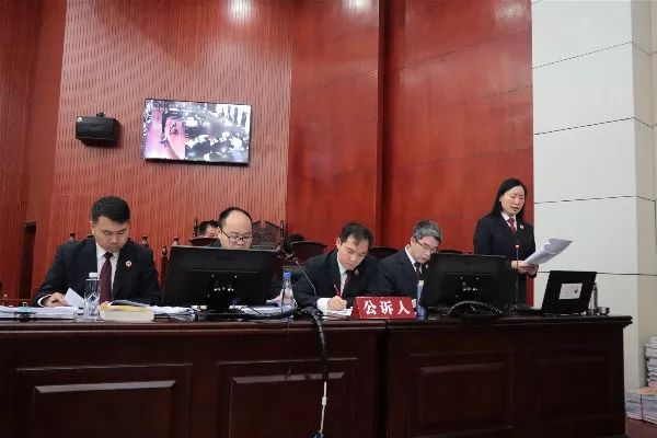 丰城最大的罗汉受审25人涉黑案开庭