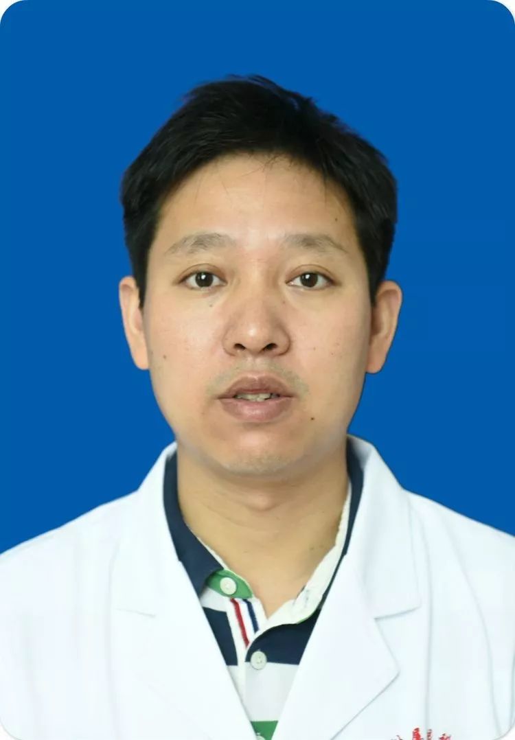 门诊大厅 义诊内容:视力,眼压,裂隙灯检查,义诊手术等 义诊专家简介