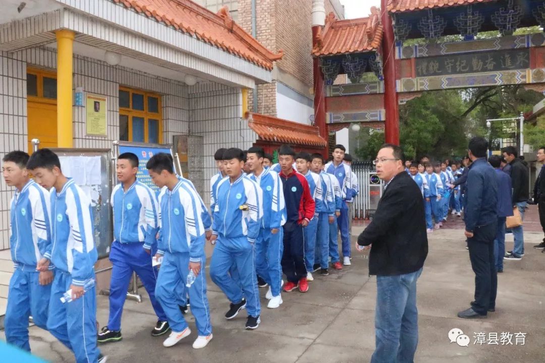 我县2019年初中学生毕业升学体育考试在武阳中学顺利进行